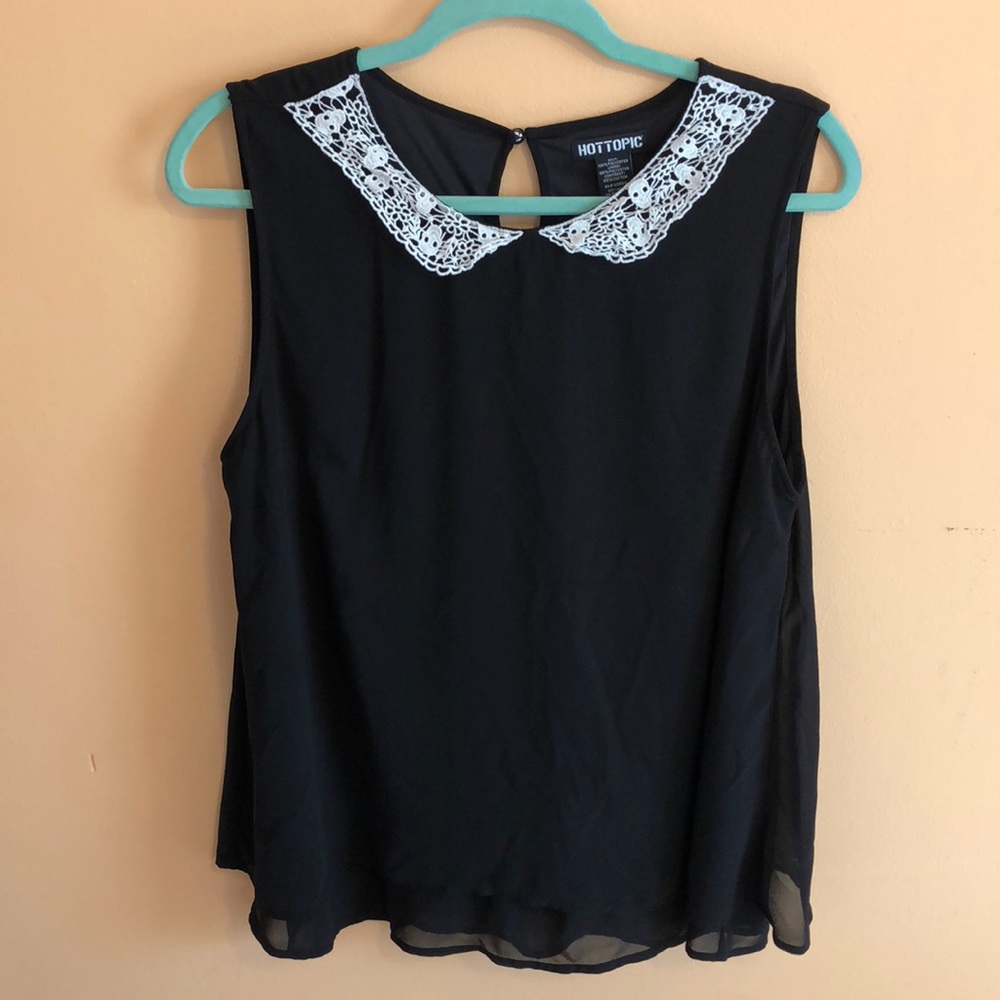 Black white skull lace collar tank